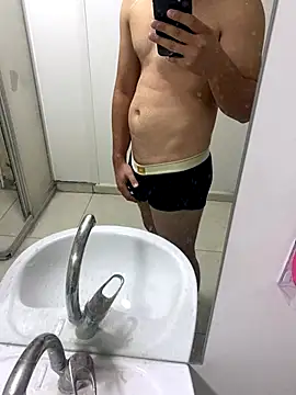 Snapshot of turkishdick22 chatting on 16, 11, 2025 turkishdick22 online show from 16, 11, 2025