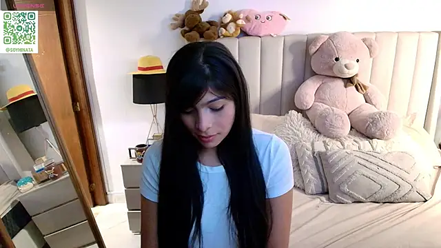 Snapshot of Emyii_ chatting on 4, 5, 2026 Emyii online show from 4, 5, 2026