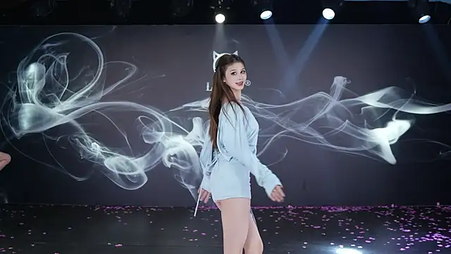 Snapshot of LU-909 chatting on 13, 1, 2026 LU-909 online show from 13, 1, 2026