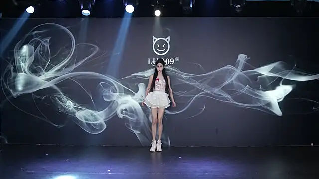 Snapshot of LU-909 chatting on 14, 1, 2026 LU-909 online show from 14, 1, 2026