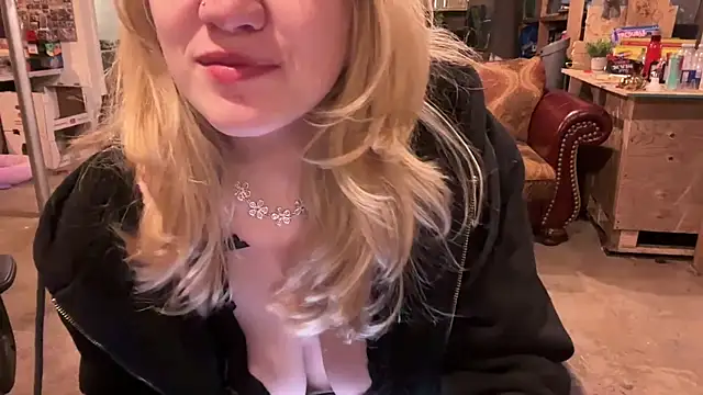 chaton blanche online show from 2, 3, 2026