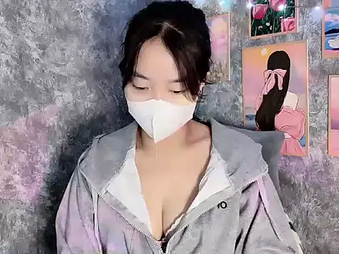 Hellen2999 online show from 5, 12, 2025