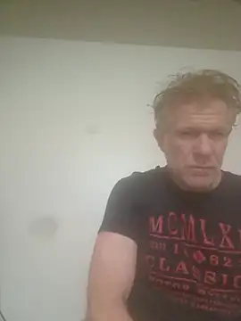 Snapshot of Hardwarelane67 chatting on 9, 6, 2026 Hardwarelane67 online show from 9, 6, 2026