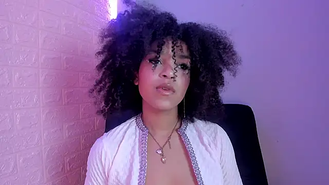 Snapshot of Serena_Fey chatting on 16, 12, 2025 Serena Fey online show from 16, 12, 2025