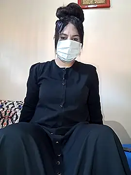 Snapshot of fati35flou chatting on 25, 4, 2026 fati35flou online show from 25, 4, 2026