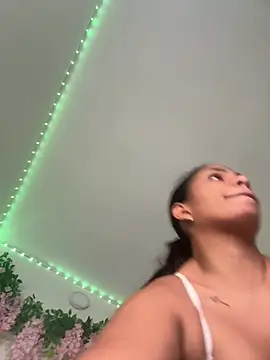 ArielleMillerr- online show from 23, 2, 2026