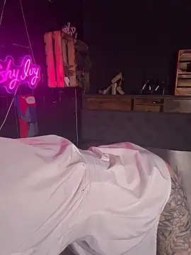 Snapshot of Shy-Ivy chatting on 15, 5, 2026 Shy-Ivy online show from 15, 5, 2026