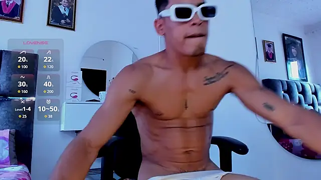 Snapshot of blorelopez chatting on 21, 7, 2026 blorelopez online show from 21, 7, 2026