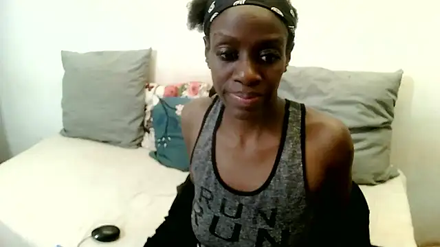 Snapshot of BrunetteNaomi8 chatting on 18, 5, 2026 BrunetteNaomi8 online show from 18, 5, 2026