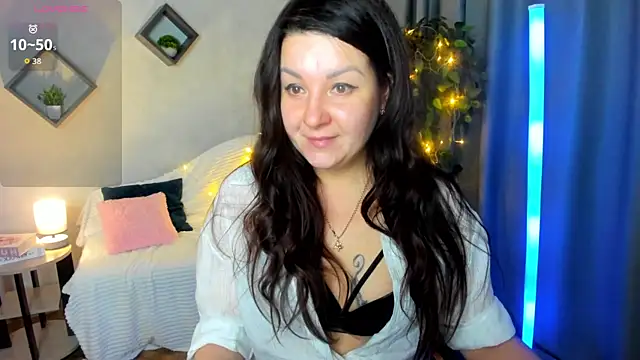 Snapshot of still__her chatting on 19, 12, 2025 still her online show from 19, 12, 2025