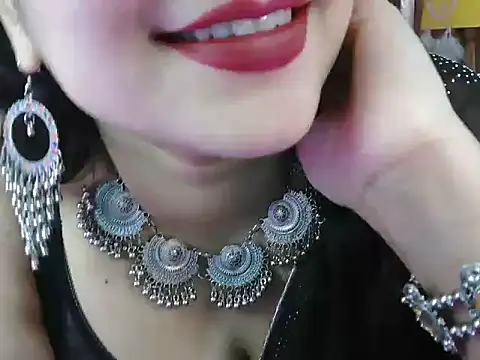 Snapshot of NotySuku chatting on 5, 12, 2025 NotySuku online show from 5, 12, 2025