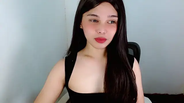 Snapshot of sluttyLeila chatting on 4, 12, 2025 sluttyLeila online show from 4, 12, 2025