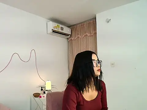 Snapshot of Luna_lexy04 chatting on 11, 4, 2026 Luna lexy04 online show from 11, 4, 2026