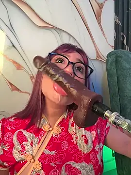 emy eviee online show from 24, 3, 2026