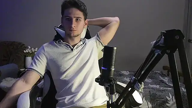 Snapshot of 6thfingq chatting on 19, 11, 2025 6thfingq online show from 19, 11, 2025