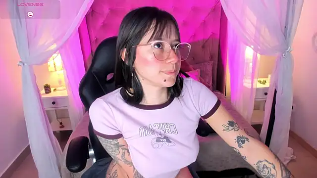 Annie Petters online show from 9, 7, 2026
