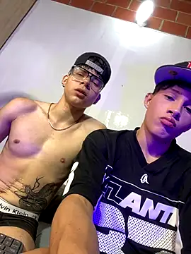 Snapshot of Handsome_boys69 chatting on 5, 12, 2025 Handsome boys69 online show from 5, 12, 2025