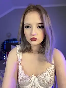 Snapshot of YunnaTyan chatting on 14, 12, 2025 YunnaTyan online show from 14, 12, 2025