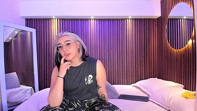 Snapshot of GabyRose9 chatting on 23, 4, 2026 GabyRose9 online show from 23, 4, 2026