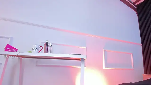 Sienarosewood online show from 13, 2, 2026