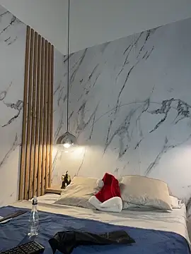 Snapshot of IsabelaStefano chatting on 21, 12, 2025 IsabelaStefano online show from 21, 12, 2025