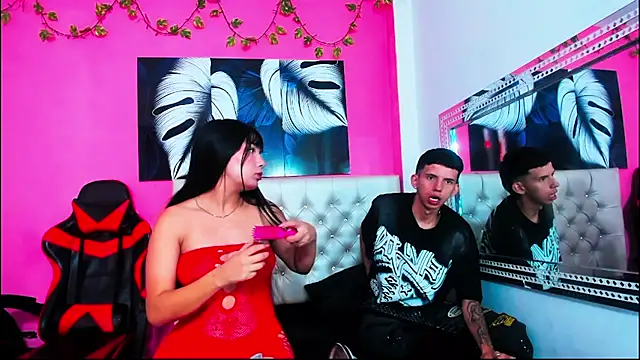 MiaAndTeylor online show from 9, 1, 2026