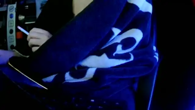 Snapshot of Bowerboi chatting on 22, 12, 2025 Bowerboi online show from 22, 12, 2025