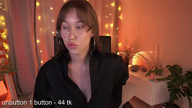 AnnetteLane online show from 29, 11, 2025