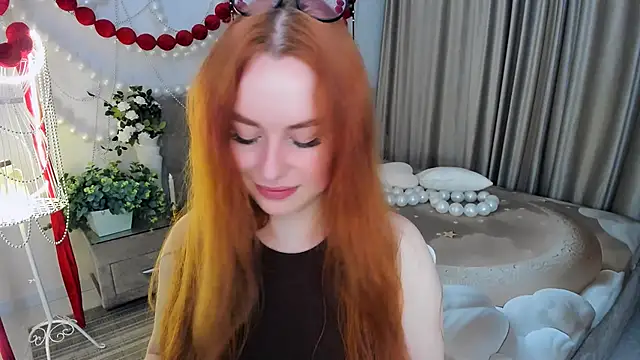 Snapshot of AirySilhouette chatting on 17, 4, 2026 AirySilhouette online show from 17, 4, 2026