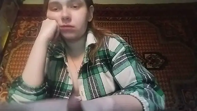 Snapshot of KikiBang chatting on 24, 11, 2025 KikiBang online show from 24, 11, 2025