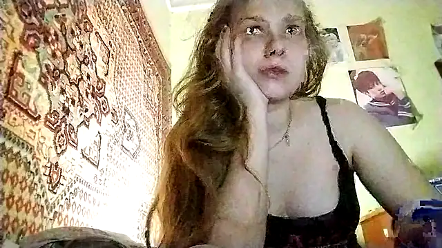 Snapshot of KikiBang chatting on 16, 12, 2025 KikiBang online show from 16, 12, 2025