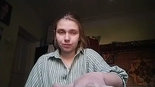 Snapshot of KikiBang chatting on 19, 12, 2025 KikiBang online show from 19, 12, 2025