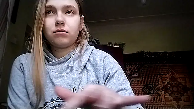 Snapshot of KikiBang chatting on 23, 12, 2025 KikiBang online show from 23, 12, 2025