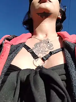 Zoe addiction online show from 25, 11, 2025