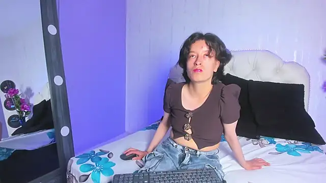 Snapshot of CoralAndOcean_ chatting on 20, 12, 2025 CoralAndOcean online show from 20, 12, 2025