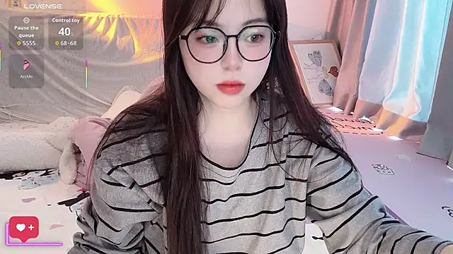 Snapshot of -Angela chatting on 2, 12, 2025 -Angela online show from 2, 12, 2025