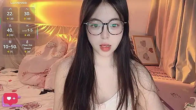 Snapshot of -Angela chatting on 6, 1, 2026 -Angela online show from 6, 1, 2026