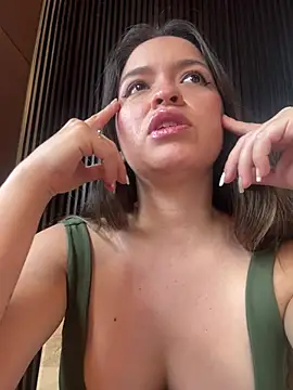 Little  Danni1 online show from 17, 1, 2026