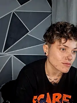 Snapshot of megan_NL chatting on 15, 12, 2025 megan NL online show from 15, 12, 2025