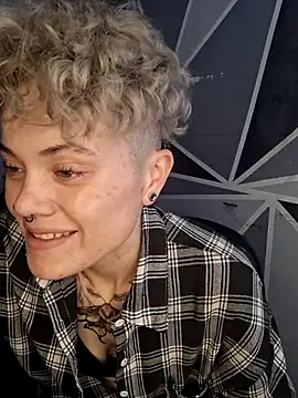 Snapshot of megan_NL chatting on 21, 12, 2025 megan NL online show from 21, 12, 2025