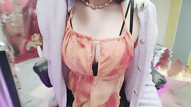 Snapshot of Alberta-love520 chatting on 10, 1, 2026 Alberta-love520 online show from 10, 1, 2026