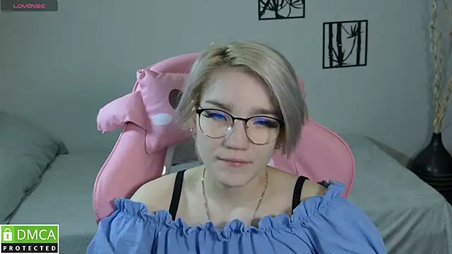 Snapshot of Megan_Lora chatting on 11, 1, 2026 Megan Lora online show from 11, 1, 2026