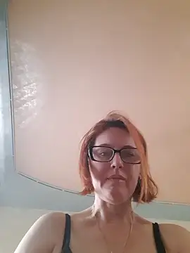 Snapshot of LanaOlbenst chatting on 4, 7, 2026 LanaOlbenst online show from 4, 7, 2026