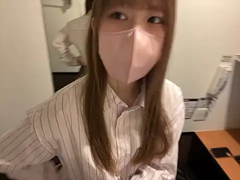 Snapshot of binyu_rua chatting on 13, 5, 2026 binyu rua online show from 13, 5, 2026