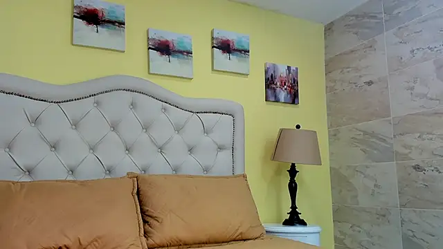 Snapshot of molly_madisson_ chatting on 4, 12, 2025 molly madisson online show from 4, 12, 2025