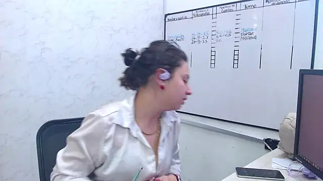 Alice Sinclair  online show from 24, 11, 2025