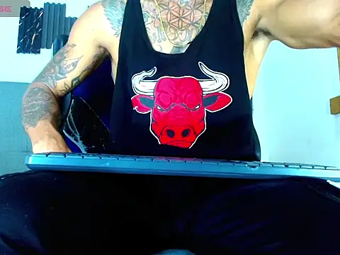 Hot Latino x online show from 7, 2, 2026