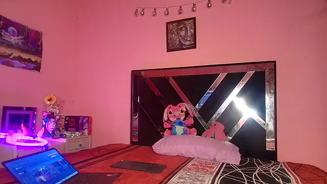 Venus2357 online show from 6, 4, 2026