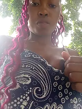 Snapshot of Sweethoneypot25 chatting on 17, 2, 2026 Sweethoneypot25 online show from 17, 2, 2026