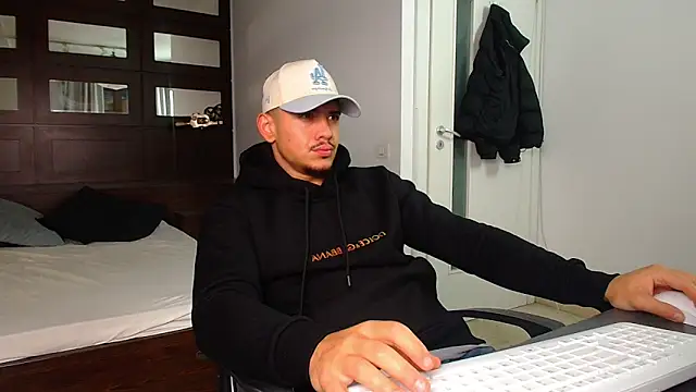 ElijahThorne online show from 9, 2, 2026